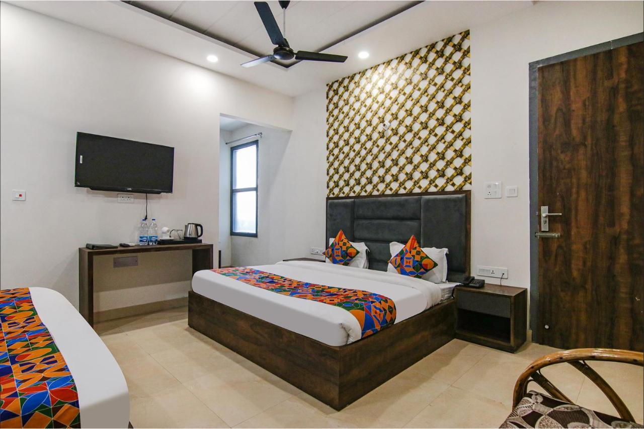 Fabhotel Prime Taj Castle Амритсар Екстериор снимка