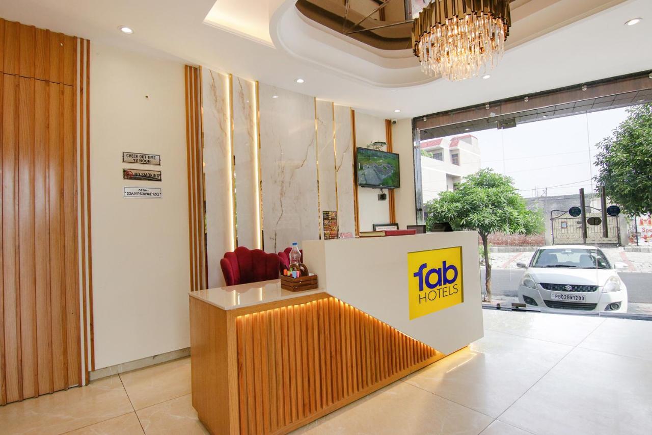 Fabhotel Prime Taj Castle Амритсар Екстериор снимка